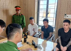 Nữ nhân viên quán karaoke bị xích chân, đánh đập do... không nghe lời