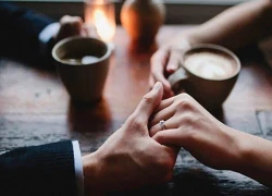 Vợ mất 10 năm, tôi yêu người hơn mình 8 tuổi, chuyện tình khiến cả khu phố bàn tán