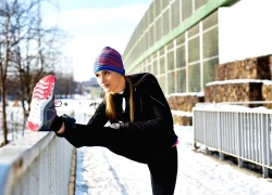 Bí quyết tập luyện an toàn ngoài trời trong mùa đông