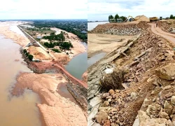 Lũ khoét thủng vào bờ sông Ba rộng 100m, dài 1,5km7