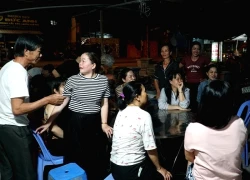 Vỡ òa gặp lại con gái câm điếc sau gần một tháng đi lạc ở TPHCM