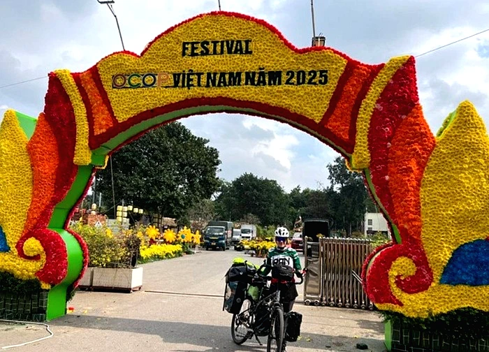 Việt Nam qua hành trình đạp xe xuyên Á của cô gái Iran