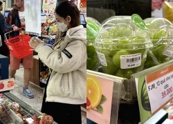 Ra siêu thị, cửa hàng hoa quả kiểm chứng độ HOT của 12 quả nho ước nguyện: Có như trên mạng đồn?