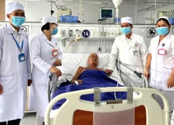 Người đàn ông ngừng thở vì nửa quả nho xanh