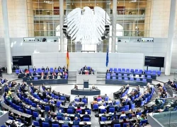 Quốc hội Đức &#8216;bật đèn xanh&#8217; cho kế hoạch mở rộng quân đội