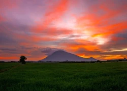 Sốt rần rần khoảnh khắc hoàng hôn đẹp siêu thực tại núi Bà Đen