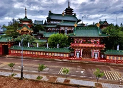 Khám phá ngôi chùa đẹp như phim cổ trang giữa phố núi Gia Lai