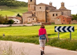 Tại sao nữ giới mãi khó đi du lịch một mình?