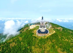 Núi Bà Đen đón khách leo núi trở lại