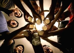 Họp lớp 18 năm, tôi nhận ra 3 sự thật cay đắng về cách sống của người trưởng thành