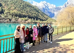 Núi tuyết Ngọc Long: "Kỳ quan băng giá" giữa lòng phố Lệ Giang