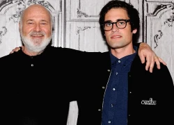 Vợ chồng đạo diễn huyền thoại Hollywood bị sát hại, con trai bị bắt giữ