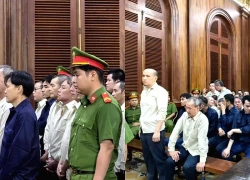 "Ngó lơ" cho doanh nghiệp, 6 cán bộ hải quan bị đề nghị mức án từ 7 -9 năm tù