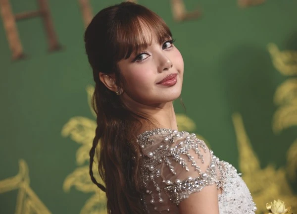 Lộ bằng chứng Lisa (BLACKPINK) được biểu diễn tại Oscar nhờ bạn trai tỷ phú?