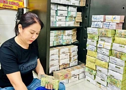 Người đàn ông ở Bình Dương mua gần 400 tờ vé số, bất ngờ trúng thưởng 32 tỉ đồng