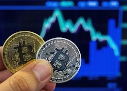 Bitcoin chạm đáy 3 tuần trước động thái kiên quyết của Tổng thống Trump