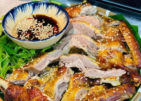 Đổi vị với vịt nướng mật ong thơm ngon, hấp dẫn lại cực dễ làm tại nhà