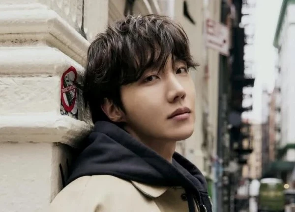 j-hope (BTS) lên kế hoạch trở lại solo