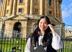 Chuyện về bữa tiệc lạ ở ĐH Oxford: Ngồi bàn dài, uống rượu vang, cầm thêm đũa là chẳng khác gì Harry Potter!