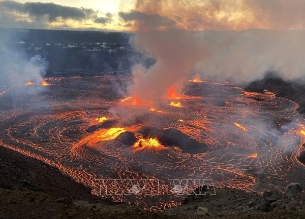 Núi lửa Kilauea ở Hawaii tiếp tục 'thức giấc'