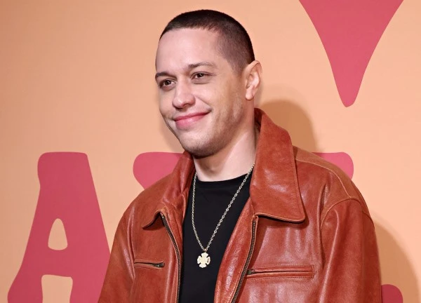 Cây hài Pete Davidson: Tôi bị quấy rối, 'làm nhục' chỉ vì xấu xí