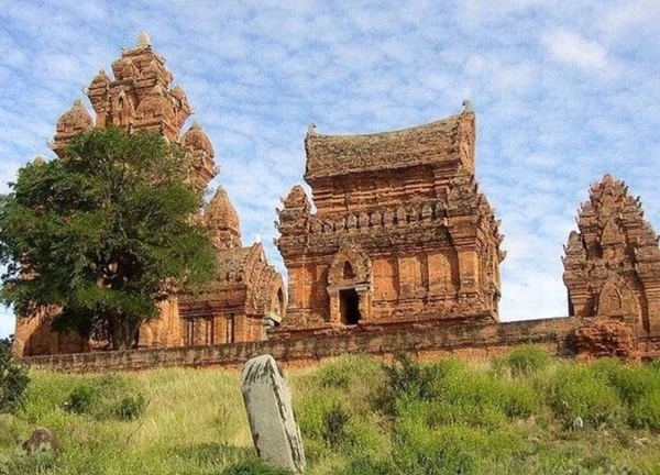 Tháp Po Klong Garai đậm nét văn hóa Chăm ở Ninh Thuận