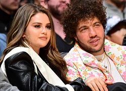 Selena Gomez thấy lẻ loi suốt nhiều năm cho đến khi yêu Benny Blanco