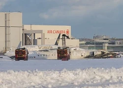 Canada: Tìm thấy hộp đen của máy bay lật ngửa khi hạ cánh