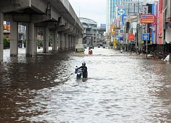 Lũ lụt làm ngập hàng nghìn ngôi nhà ở Indonesia