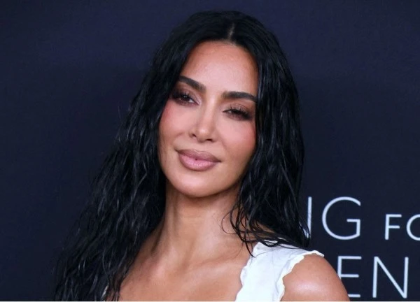 Kim Kardashian hậu ly hôn Kanye West: Là tỷ phú USD, ngày càng quyến rũ