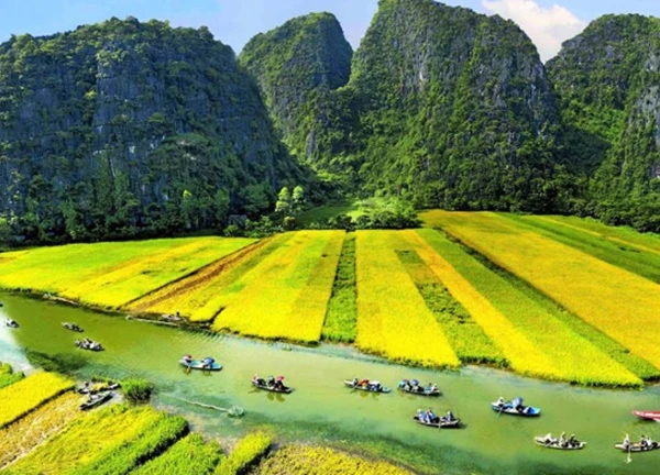 Tour du lịch Ninh Bình - top 10 trải nghiệm hàng đầu thế giới