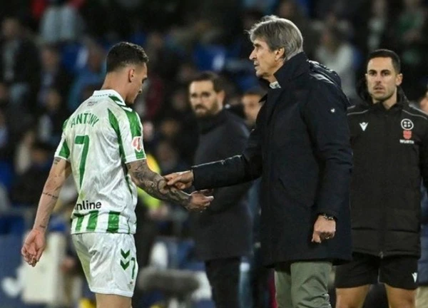 Antony được xóa thẻ đỏ, rộn ràng cùng Betis chiến Real Madrid