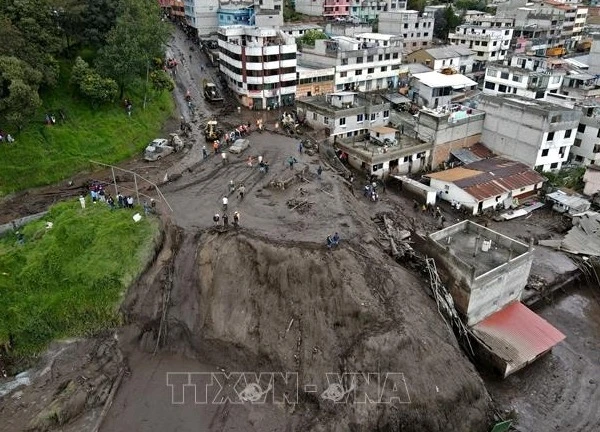 Ecuador ban bố tình trạng khẩn cấp do mưa lũ