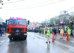 Làm rõ nguyên nhân chợ ở Tuyên Quang cháy lớn, nhiều kiot bị thiêu rụi