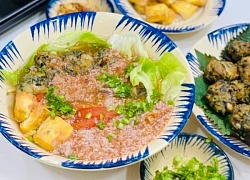 Bún riêu tôm chả ốc thơm ngon, nóng hổi, giòn giòn cho bữa sáng cuối tuần