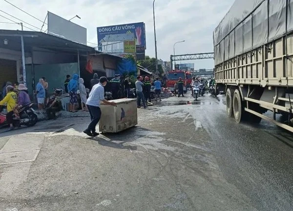 Vụ cháy gần ngã tư Bình Phước may mắn không thiệt hại về người