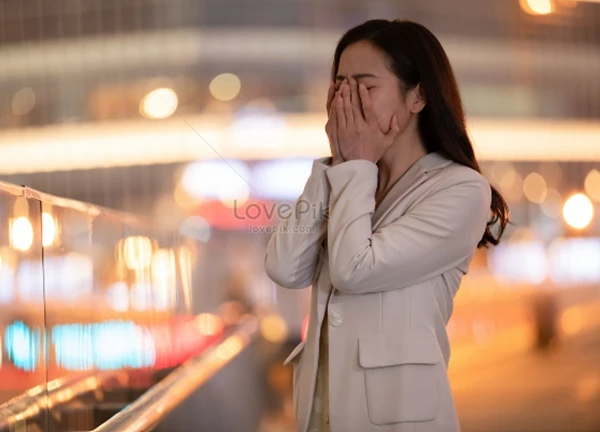 Mẹ chồng lương hưu 60 triệu/tháng, khi nằm viện không có một đồng nào trong người, đọc những dòng ghi chú trong cuốn sổ mà cả nhà chết điếng