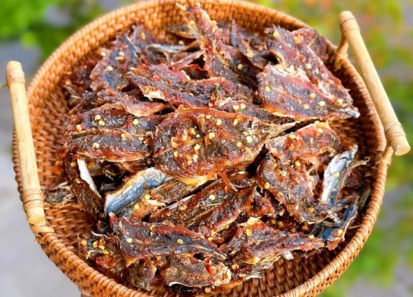 Mẹ đảm Đà Nẵng làm cá nục khô rút xương dai ngọt, đậm vị, càng ăn càng nghiền