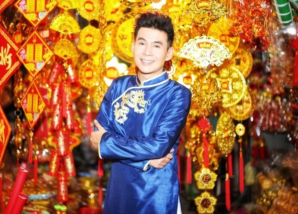Nam nghệ sĩ sở hữu nhà mặt tiền 2000 cây vàng ở Quận 3, U50 lẻ bóng, không con cái sau 2 lần đò