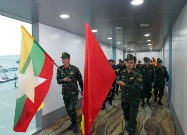 Việt Nam hỗ trợ đồ cứu trợ và viện trợ 300.000 USD giúp Myanmar