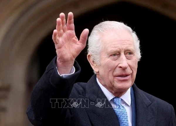 Vua Charles III nhập viện vì tác dụng phụ khi điều trị ung thư