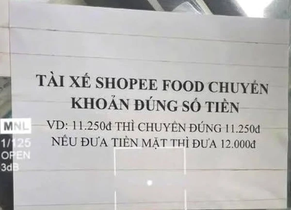 Xôn xao trước tấm biển gây tranh cãi của một quán cơm tấm ở TPHCM