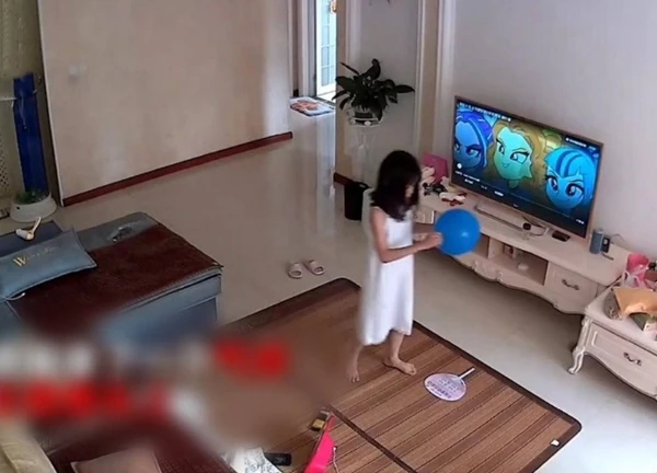 Đoạn video trích xuất từ camera bị rò rỉ: "Làm điều sai trái sao thoát được?"