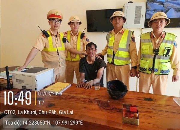 Lực lượng CSGT liên tỉnh phối hợp bắt giữ đối tượng trộm cắp xe máy