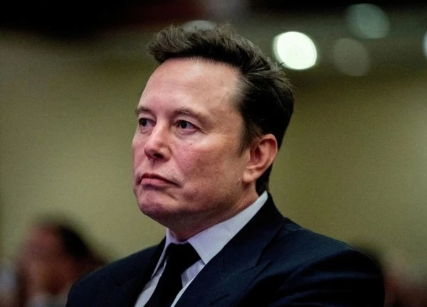 Tỷ phú Elon Musk: Tổng thống Zelensky nên từ chức