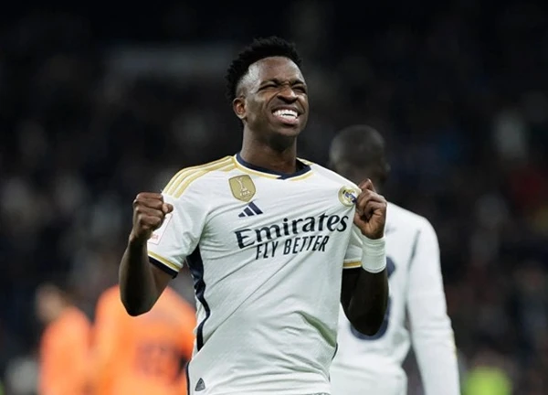 Vinicius quay ngoắt thái độ với Real Madrid