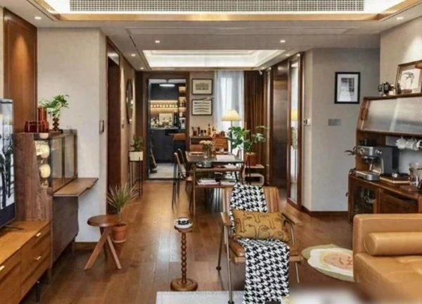 Căn nhà "1 mét vuông 5 màu nâu" khiến cõi mạng cãi lộn: Người khen hết lời, người chê thẳng thắn