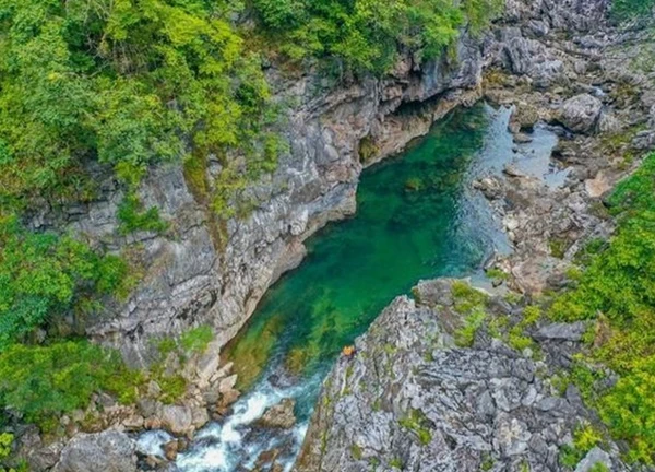 Có gì trong hố sụt mang tên Ác Mộng tại Vườn Quốc gia Phong Nha - Kẻ Bàng