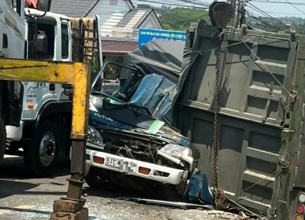 4 ô tô va chạm gây tai nạn liên hoàn ở Đắk Nông, 1 người tử vong