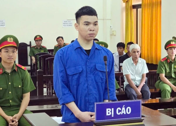 Lãnh 14 năm tù vì đốt nhà người yêu sau khi bị chia tay